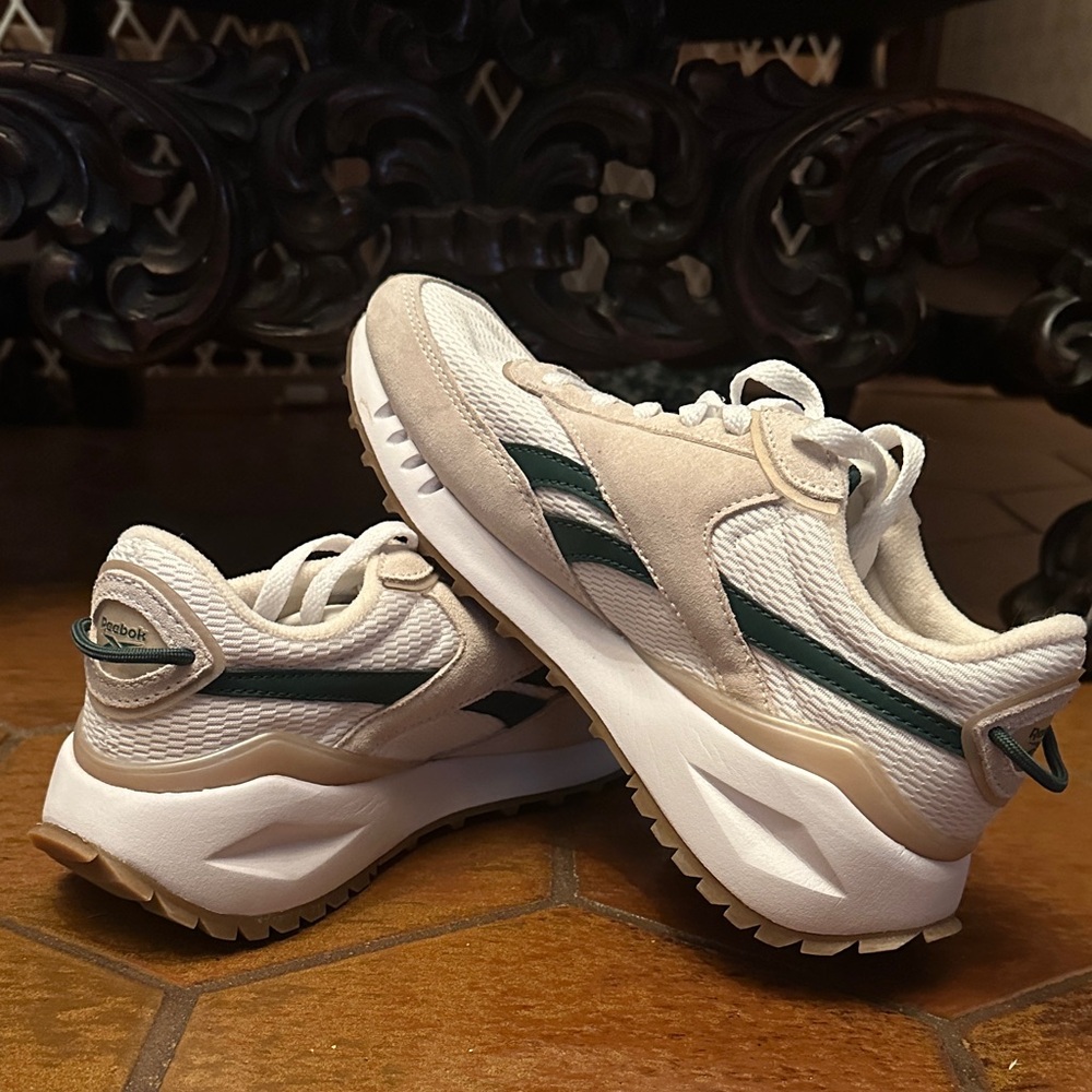 Reebok White and Green Sneakers